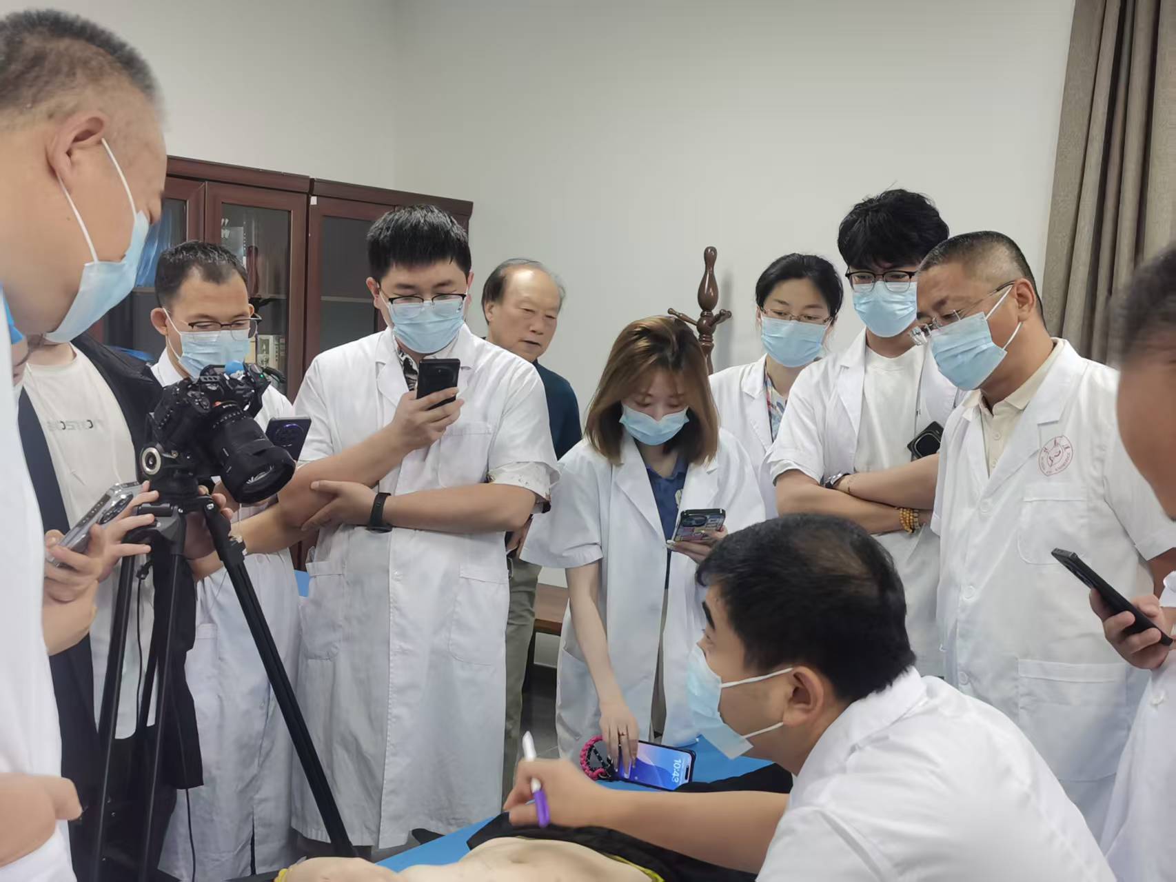 全国新中医诊疗体系第19届减肥美容（火针、埋线等方法)培训班圆满结业！